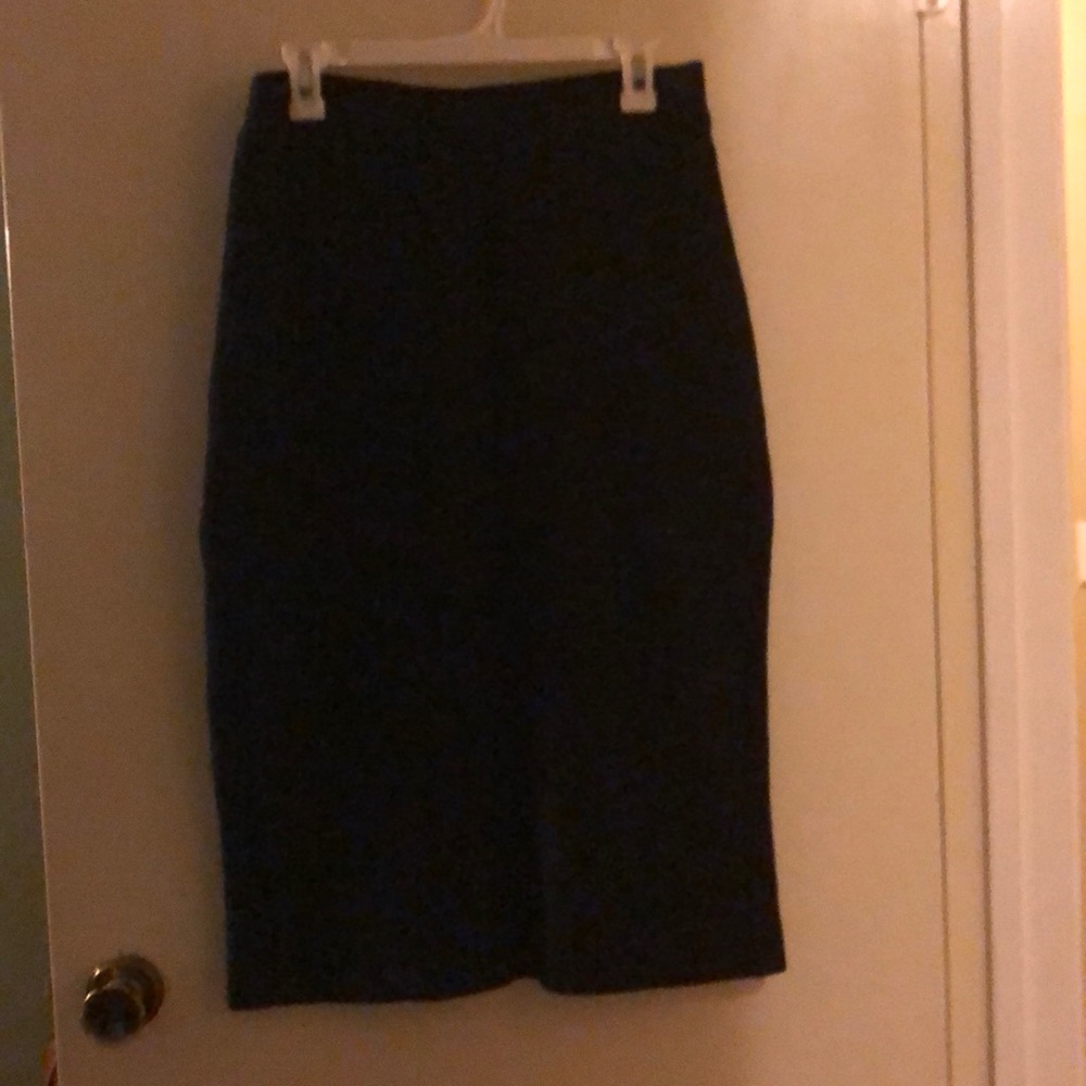 Amour Vert Fleece Midi Skirt — Black